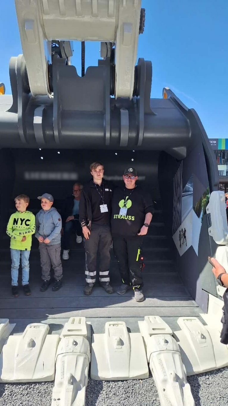 迪林根在慕尼黑寶馬展 2025-05-12